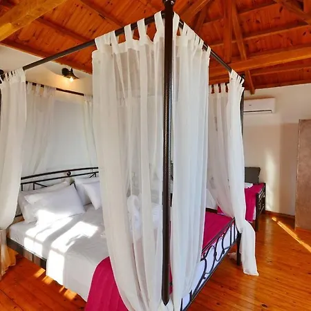 Iordanis House- Traditional House In Old Ferienhaus Alónnisos