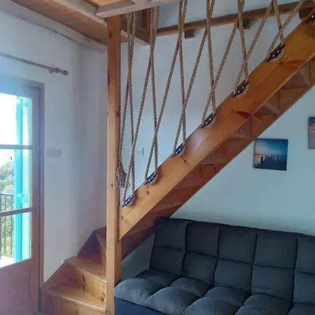 Дом отдыха Iordanis House- Traditional House In Old Алонисос