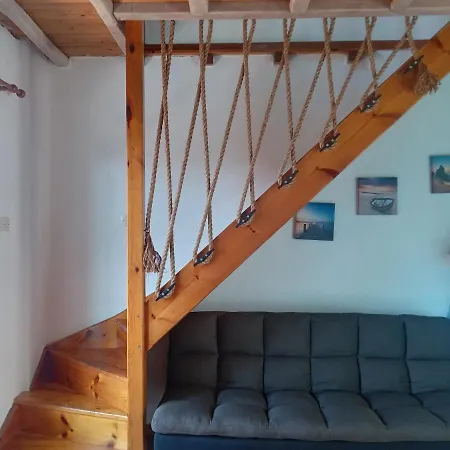 Дом отдыха Iordanis House- Traditional House In Old